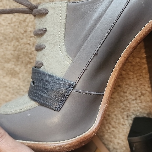 Chloe Leather Pumps - Picture 13 of 16